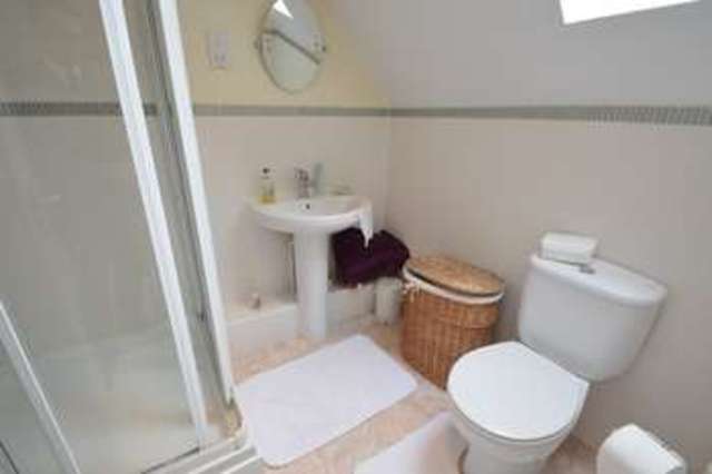  Image of 3 bedroom Flat for sale in Baddesley Road Chandler