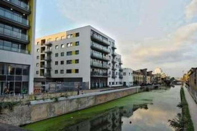  Image of 1 bedroom Flat to rent in Aqua Vista Square London E3 at 1 Aqua Vista Square  London, E3 4EF