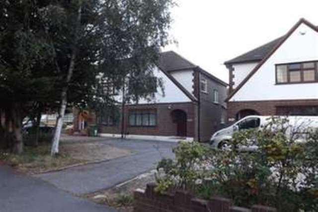  Image of 3 bedroom Semi-Detached house to rent in Ardleigh Green Road Hornchurch RM11 at Hornchurch, RM11 2SR