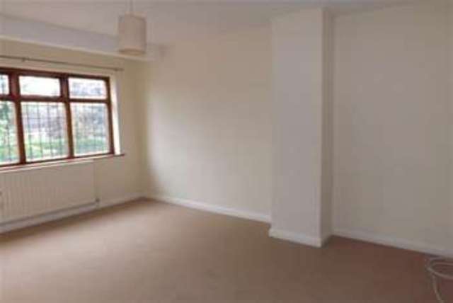  Image of 3 bedroom Semi-Detached house to rent in Ardleigh Green Road Hornchurch RM11 at Hornchurch, RM11 2SR