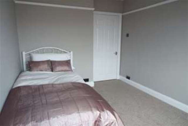  Image of 2 bedroom Semi-Detached house to rent in Athol Gardens Whitley Bay NE25 at Whitley Bay, NE25 9DN