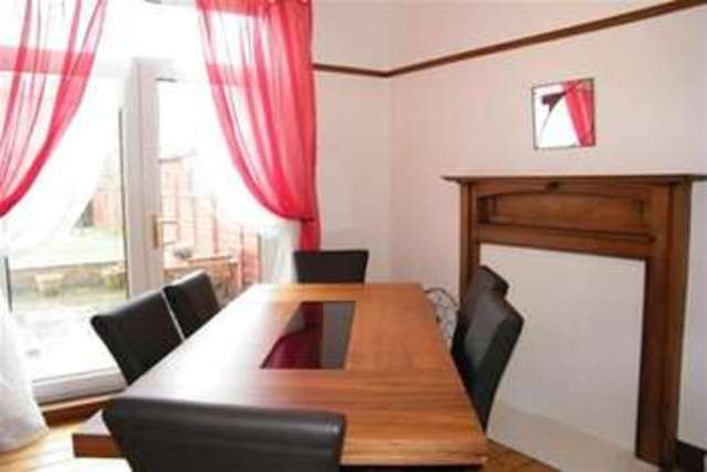  Image of 3 bedroom Terraced house to rent in Auldhouse Road Glasgow G43 at Glasgow, G43 1XE