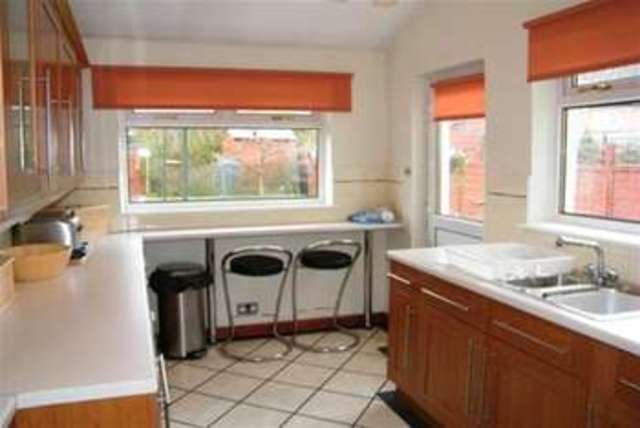  Image of 3 bedroom Terraced house to rent in Auldhouse Road Glasgow G43 at Glasgow, G43 1XE