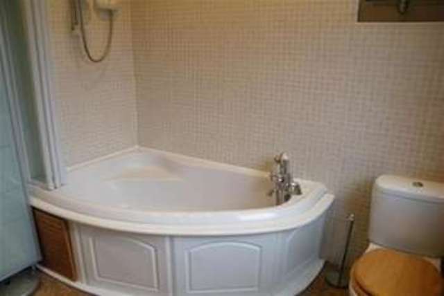  Image of 3 bedroom Terraced house to rent in Auldhouse Road Glasgow G43 at Glasgow, G43 1XE