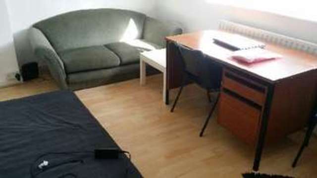  Image of 4 bedroom House Share to rent in Austrey Avenue Beeston Nottingham NG9 at Beeston Bristol Beeston, NG9 2SX