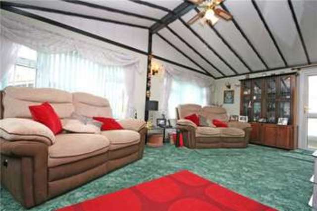 Image of 2 bedroom Bungalow for sale in Avenue Two Meadowlands Addlestone KT15 at Meadowlands Addlestone Addlestone, KT15 2QZ