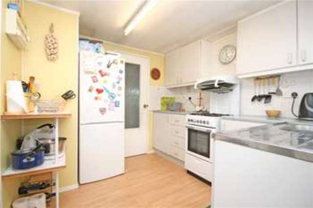 Image of 2 bedroom Bungalow for sale in Avenue Two Meadowlands Addlestone KT15 at Meadowlands Addlestone Addlestone, KT15 2QZ