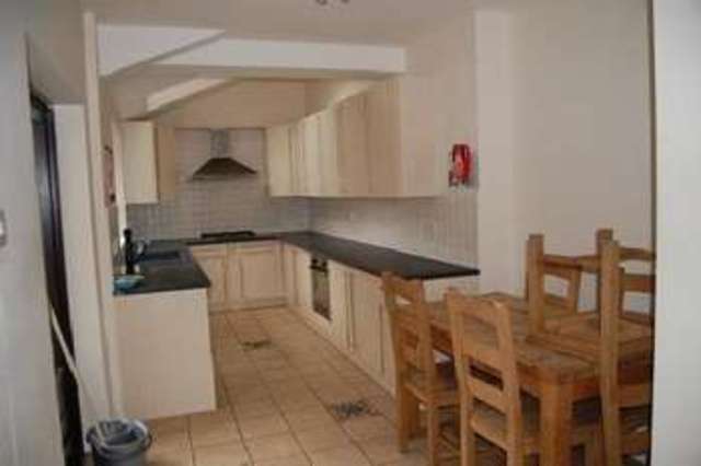 Image of 6 bedroom House Share to rent in Balfour Road Nottingham NG7 at Lenton Bristol Lenton, NG7 1NY