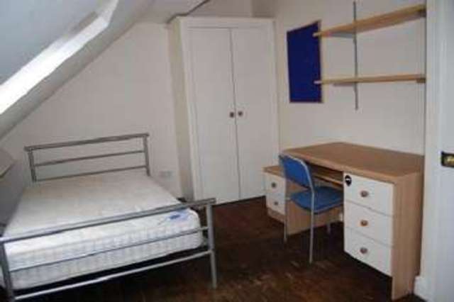  Image of 6 bedroom House Share to rent in Balfour Road Nottingham NG7 at Lenton Bristol Lenton, NG7 1NY