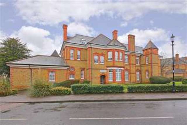  Image of 2 bedroom Flat for sale in Newsholme Drive London N21 at Ballentyne Court Winchmore Hill Winchmore Hill, N21 1UF