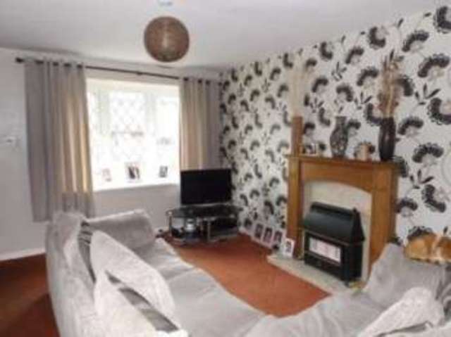  Image of 2 bedroom Terraced house for sale in Bankfield Avenue Kirkheaton Huddersfield HD5 at Huddersfield West Yorkshire Kirkheaton, HD5 0JL