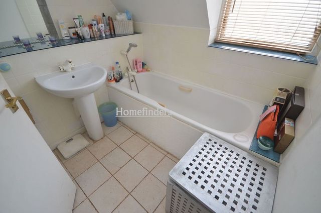  Image of 1 bedroom Flat to rent in Barge House Road London E16 at Barge House Road  London, E16 2NW