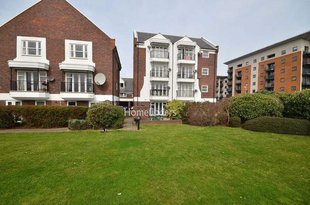  Image of 1 bedroom Flat to rent in Barge House Road London E16 at Barge House Road  London, E16 2NW