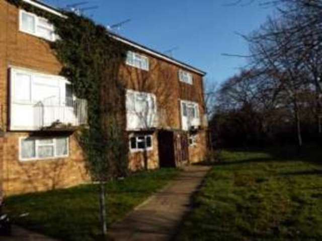  Image of Flat for sale in Pattiswick Square Basildon SS14 at Basildon Essex Basildon, SS14 2RD