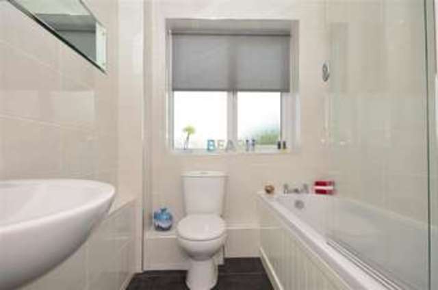  Image of 2 bedroom Flat for sale in Bath Road Worthing BN11 at Worthing West Sussex Worthing, BN11 3PB
