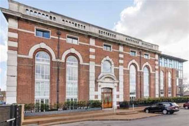  Image of 2 bedroom Flat to rent in Great West Road London W6 at London, W6 9AG