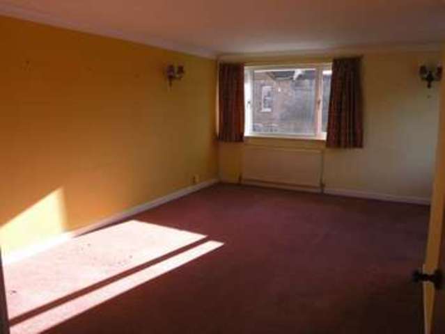  Image of 3 bedroom Semi-Detached house for sale in Beaufort Gardens Marlow SL7 at Beaufort Gardens  Marlow, SL7 1EL
