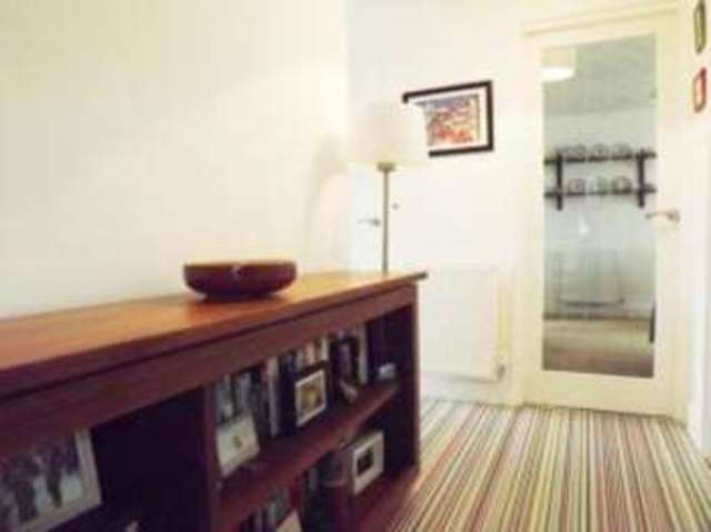  Image of 2 bedroom Flat for sale in Queens Road Harrogate HG2 at Queens Road Harrogate Harrogate, HG2 0HD