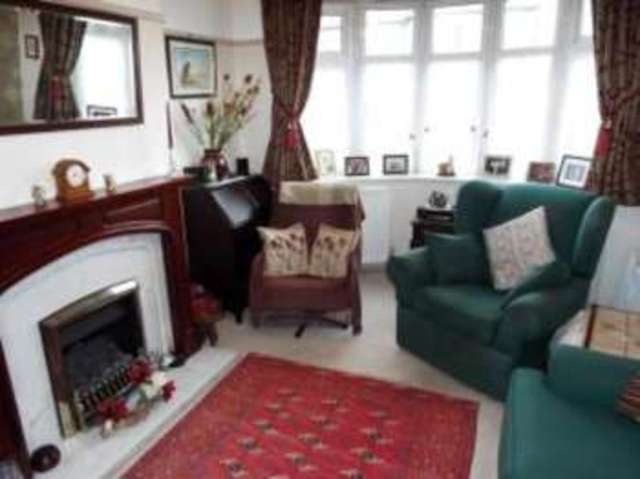  Image of 3 bedroom Semi-Detached house for sale in Beechwood Road Leagrave Luton LU4 at Luton Bedfordshire Leagrave, LU4 9RA
