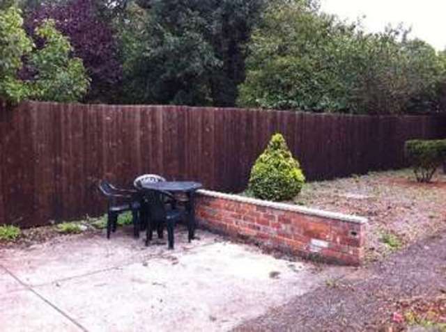  Image of 4 bedroom House Share to rent in Beeston Road Nottingham NG7 at Dunkirk Bristol Dunkirk, NG7 2JP