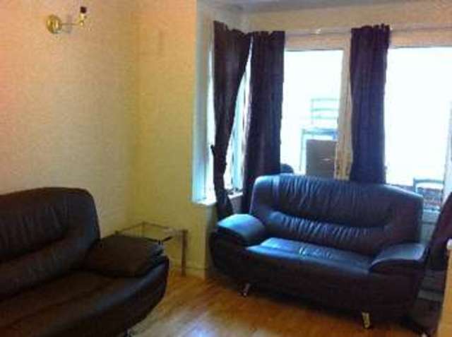  Image of 4 bedroom House Share to rent in Beeston Road Nottingham NG7 at Dunkirk Bristol Dunkirk, NG7 2JP