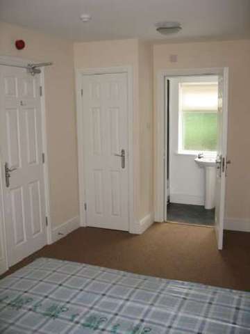  Image of 7 bedroom House Share to rent in Beeston Road Nottingham NG7 at Dunkirk Bristol Dunkirk, NG7 2JQ