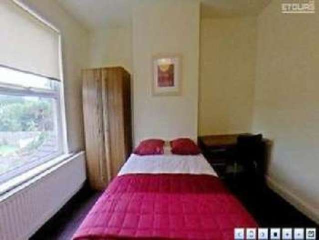  Image of 4 bedroom House Share to rent in Beeston Road Nottingham NG7 at Dunkirk Bristol Dunkirk, NG7 2JS