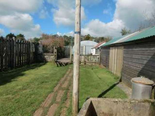  Image of 3 bedroom Detached house for sale in Station Road Bere Ferrers Yelverton PL20 at Station Road Bere Ferrers Yelverton, PL20 7JT