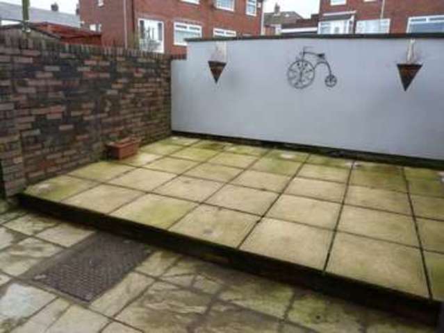  Image of 2 bedroom Terraced house to rent in Beresford Street Oldham OL4 at Beresford Street  Oldham, OL4 2DT