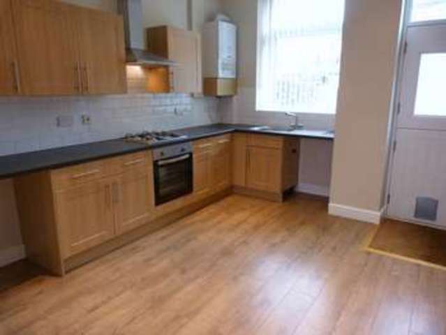  Image of 2 bedroom Terraced house to rent in Beresford Street Oldham OL4 at Beresford Street  Oldham, OL4 2DT