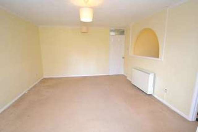  Image of 2 bedroom Flat for sale in Bracken Crescent Fair Oak Eastleigh SO50 at Bishopstoke  Eastleigh, SO50 8ND