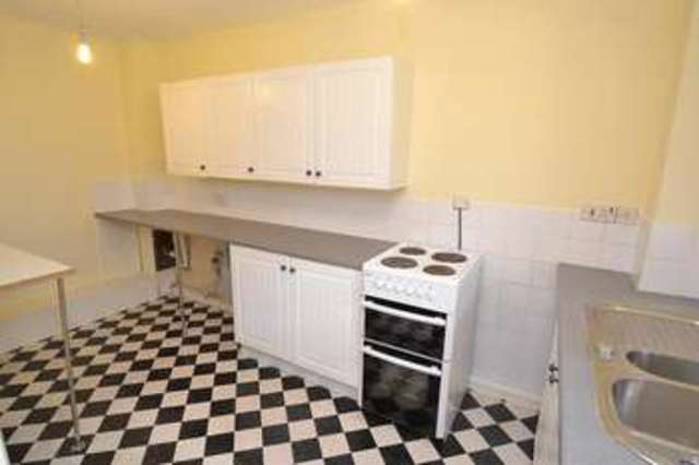  Image of 2 bedroom Flat for sale in Bracken Crescent Fair Oak Eastleigh SO50 at Bishopstoke  Eastleigh, SO50 8ND