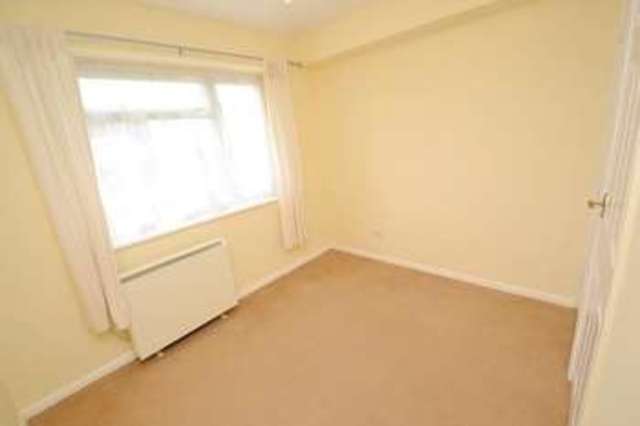  Image of 2 bedroom Flat for sale in Bracken Crescent Fair Oak Eastleigh SO50 at Bishopstoke  Eastleigh, SO50 8ND