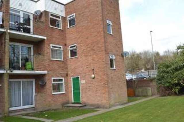  Image of 2 bedroom Flat for sale in Bracken Crescent Fair Oak Eastleigh SO50 at Bishopstoke  Eastleigh, SO50 8ND
