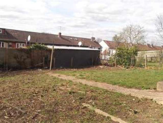  Image of 3 bedroom Semi-Detached house for sale in Boardman Avenue London E4 at Chingford London Chingford, E4 7QB