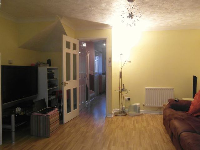  Image of 2 bedroom Terraced house to rent in Boleyn Close Maidenbower Crawley RH10 at Boleyn Close Maidenbower Crawley, RH10 7QJ