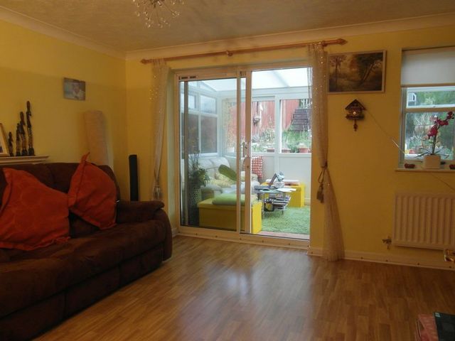  Image of 2 bedroom Terraced house to rent in Boleyn Close Maidenbower Crawley RH10 at Boleyn Close Maidenbower Crawley, RH10 7QJ