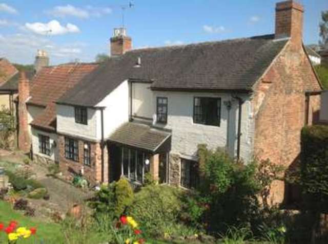  Image of 4 bedroom Detached house for sale in Bondgate Castle Donington Derby DE74 at Castle Donington Castle Donington Derbyshire, DE74 2NS