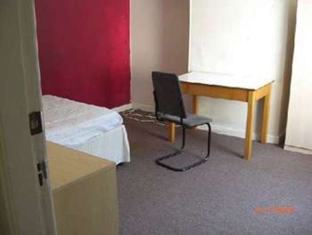  Image of 5 bedroom House Share to rent in Bournbrook Road Selly Oak Birmingham B29 at Selly Oak Bristol Selly Oak, B29 7DD