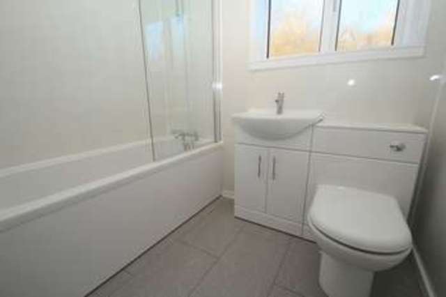  Image of 2 bedroom Property to rent in Braeside Sauchie Alloa FK10 at Braeside  Sauchie, FK10 3DR