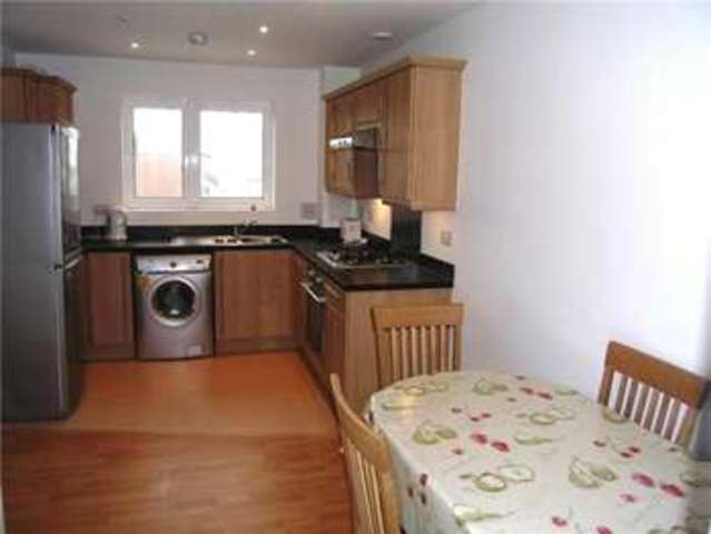  Image of 2 bedroom Flat to rent in Bramhope Lane London SE7 at Bramhope Lane  Charlton, SE7 7FJ