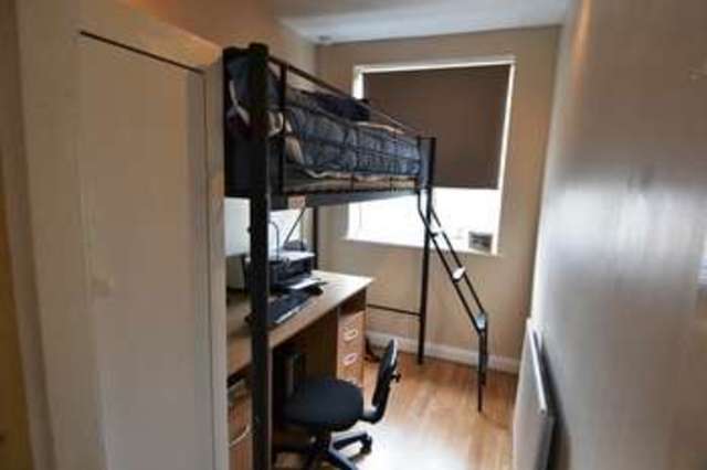  Image of 3 bedroom Property to rent in Brandwood Road Kings Heath Birmingham B14 at Brandwood Road Kings Heath Birmingham, B14 6BX