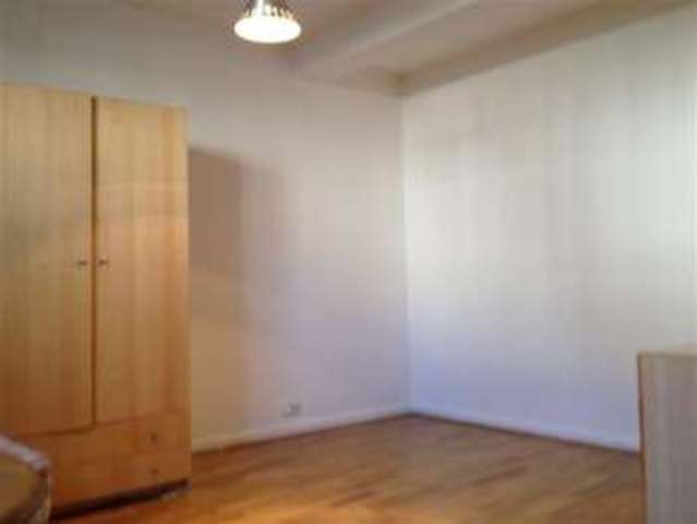  Image of Studio flat to rent in Brecknock Road London N7 at Holloway, N7 0BL
