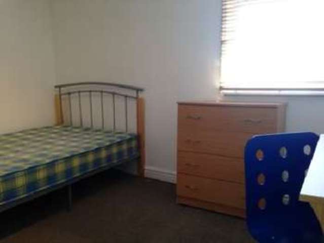  Image of 8 bedroom House Share to rent in Bristol Road Selly Oak Birmingham B29 at Selly Oak Bristol Selly Oak, B29 6NA