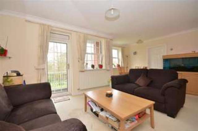 Image of 2 bedroom Apartment for sale in Brockhampton Road Havant PO9 at Havant Hampshire Havant, PO9 1PH