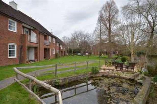  Image of 2 bedroom Apartment for sale in Brockhampton Road Havant PO9 at Havant Hampshire Havant, PO9 1PH