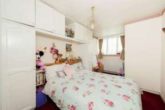  Image of 2 bedroom Flat to rent in Brookfield Crescent Kenton Harrow HA3 at Brookfield Crescent  Harrow, HA3 0UT