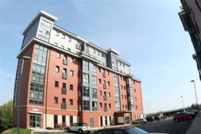  Image of 2 bedroom Flat to rent in Central Way Warrington WA2 at Warrington, WA2 7TJ