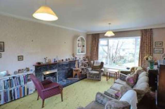  Image of 4 bedroom Detached house for sale in Bryony Road Birmingham B29 at Bryony Road Selly Oak Birmingham, B29 4BU
