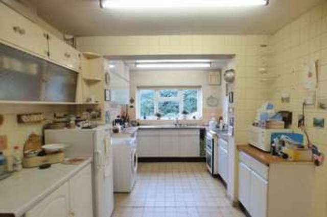  Image of 4 bedroom Detached house for sale in Bryony Road Birmingham B29 at Bryony Road Selly Oak Birmingham, B29 4BU